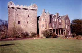 Comlongon Castle 50.JPG (86216 bytes)